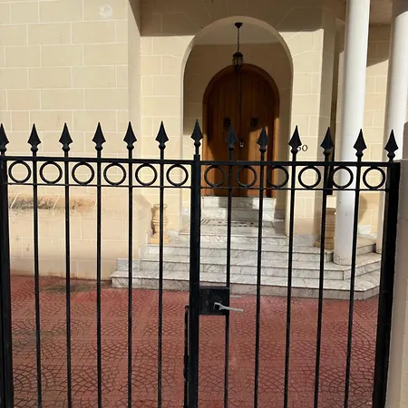 Spacious Swieqi For Families Groups Close To Paceville And St Julians * Is-Swieqi