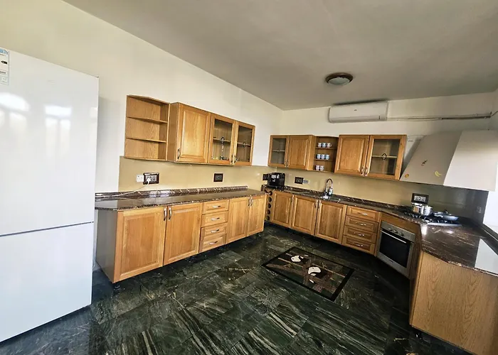 Spacious Swieqi For Families Groups Close To Paceville And St Julians *